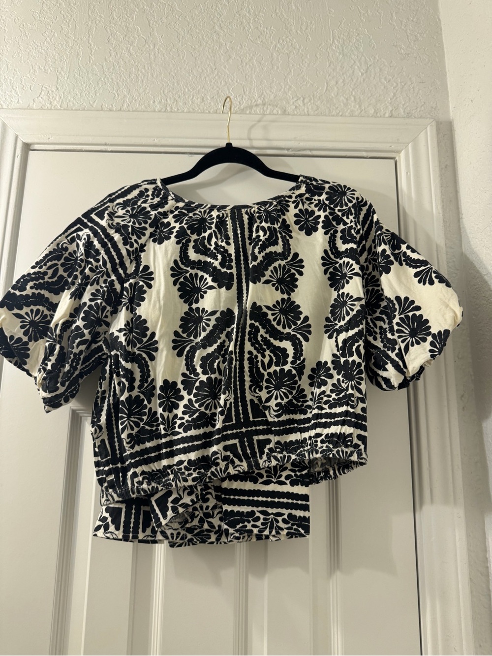Black & White Floral Boxy Women's Top Skirt Set
